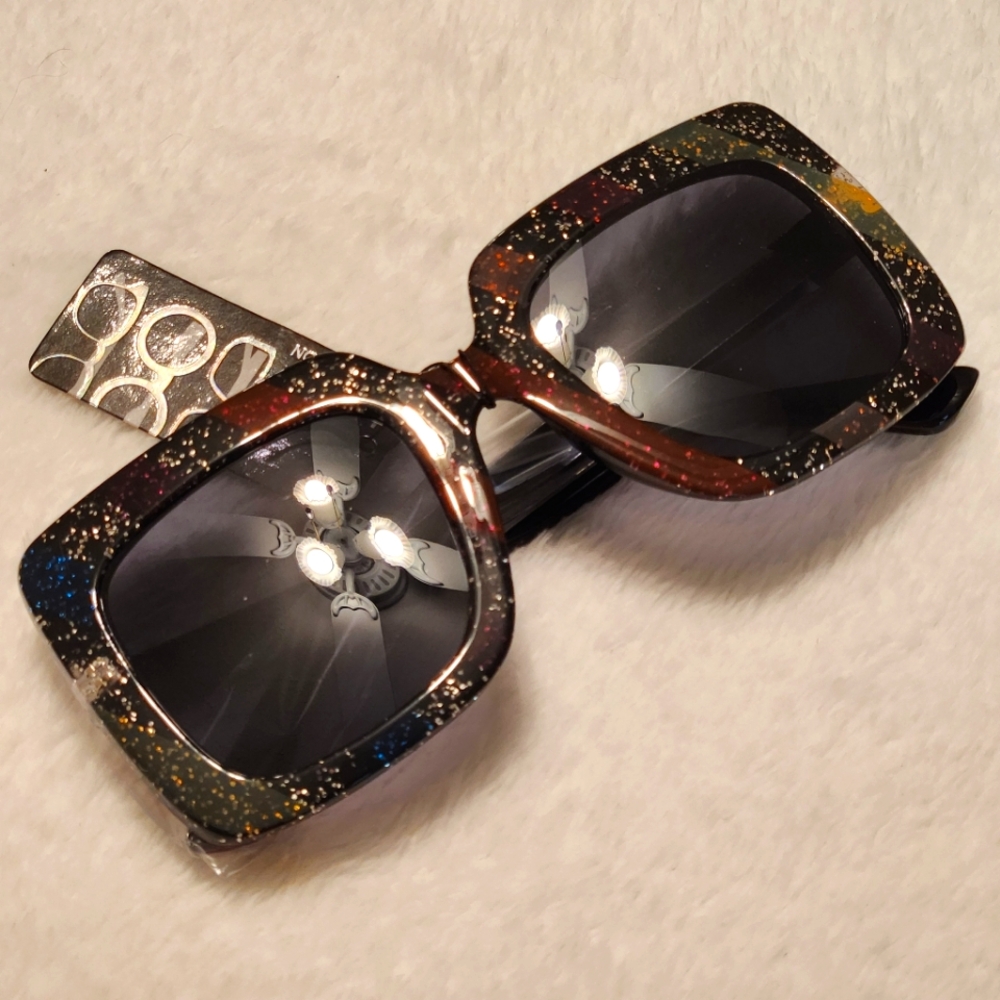 😎Sunglasses Black with Silver Glitter and Multicolored Stripes Gray Lenses NEW - Picture 4 of 6